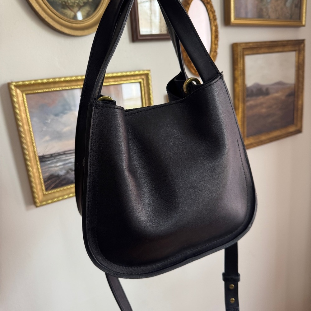 Madewell Sydney Crossbody Bag in Black